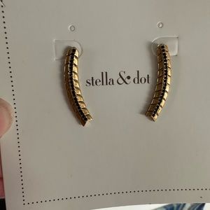 Stella & Dot Gilded Path Ear Climbers